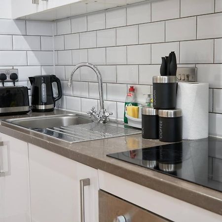 Modern Central Apartment - City Centre - Fast Wifi - Near Utilitia Arena & Icc برمنغهام المظهر الخارجي الصورة
