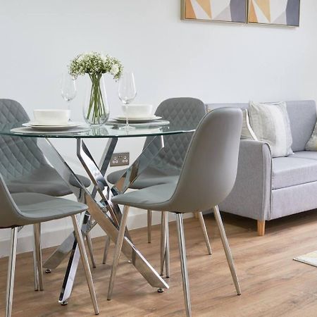 Modern Central Apartment - City Centre - Fast Wifi - Near Utilitia Arena & Icc برمنغهام المظهر الخارجي الصورة