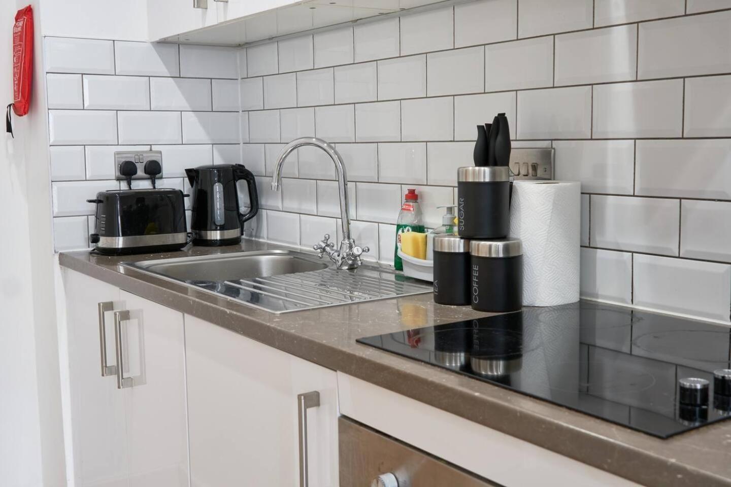 Modern Central Apartment - City Centre - Fast Wifi - Near Utilitia Arena & Icc برمنغهام المظهر الخارجي الصورة
